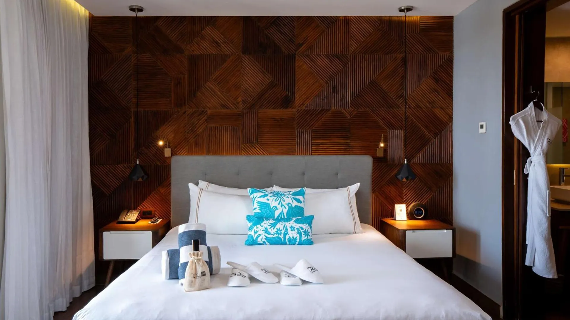 The Fives Downtown Hotel & Residences, Curio Collection By Hilton Playa del Carmen