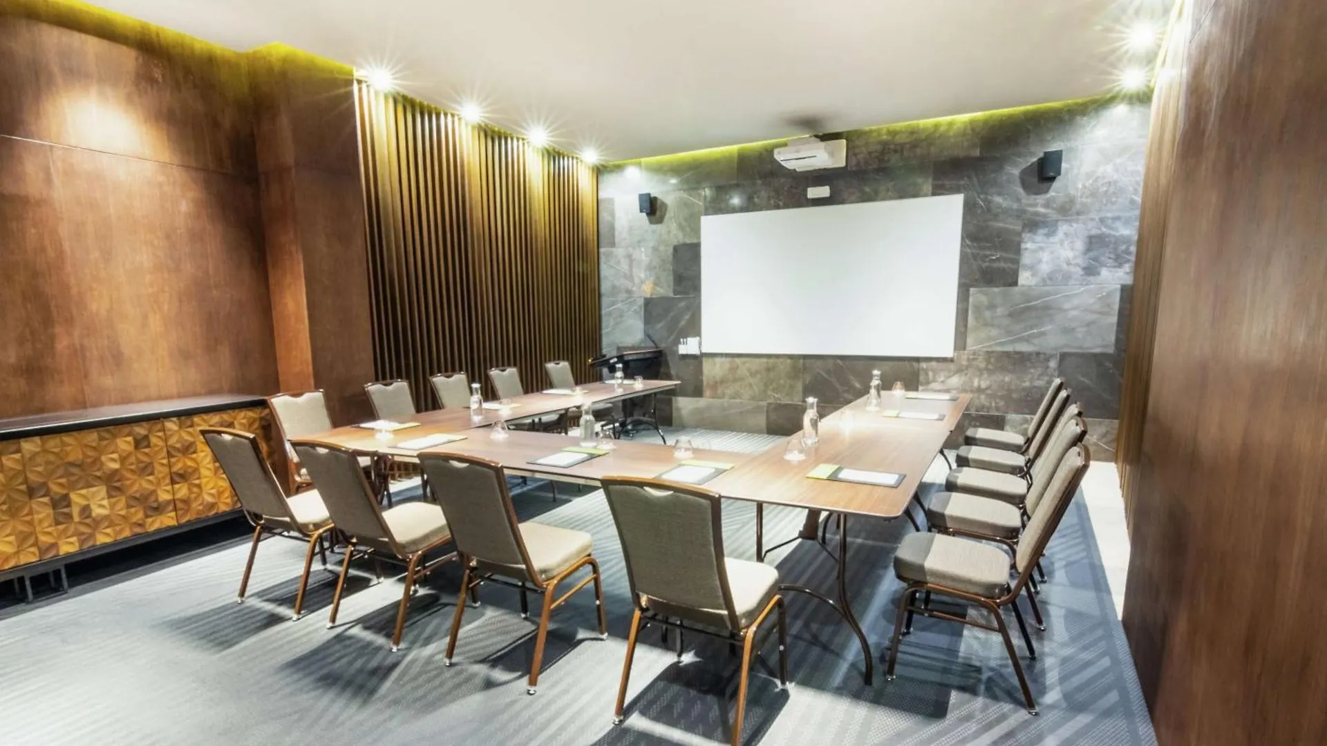 ****  The Fives Downtown Hotel & Residences, Curio Collection By Hilton Playa del Carmen Mexiko