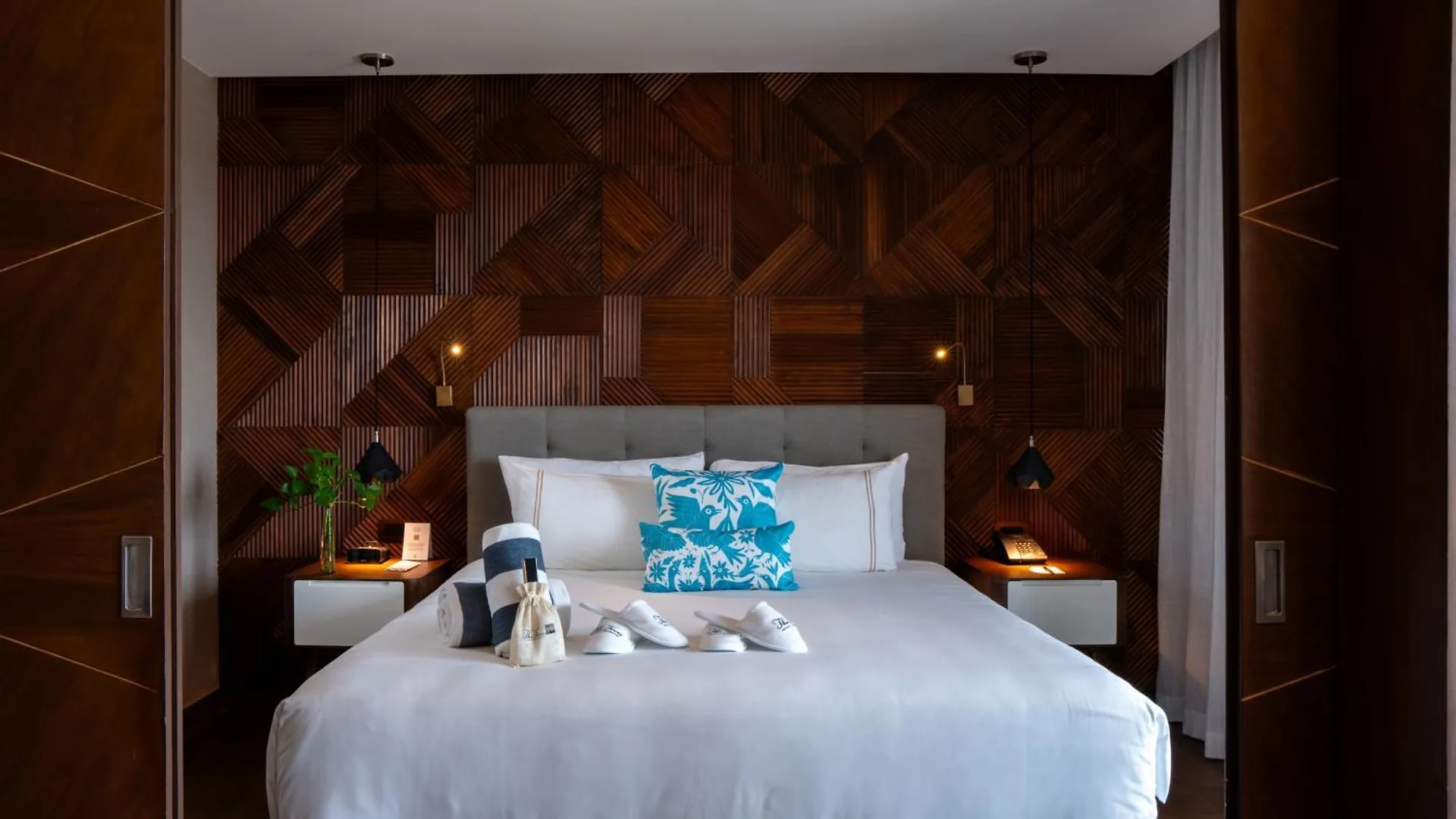 The Fives Downtown Hotel & Residences, Curio Collection By Hilton Playa del Carmen 4*,